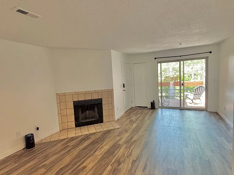 8910 Fox Dr #14 — Photo 4