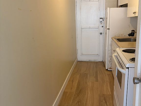 2nd image of 1566 Kewalo St APT 1C