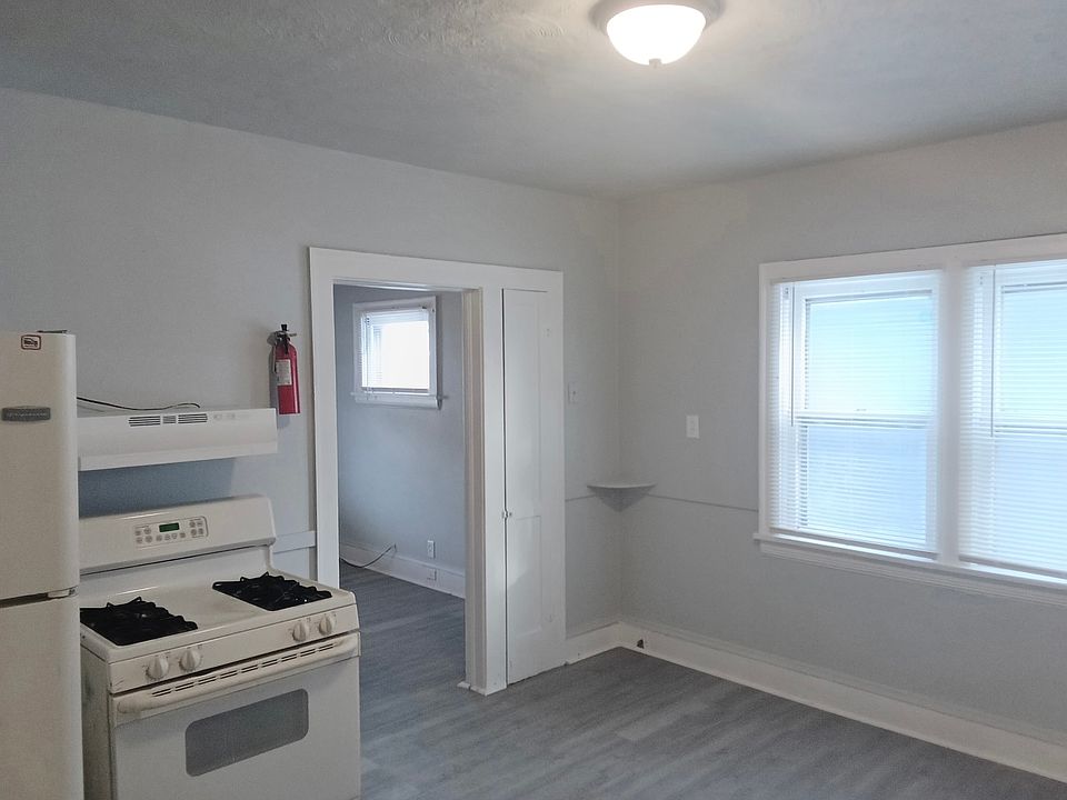 1st image of 4028 E 142nd St #1