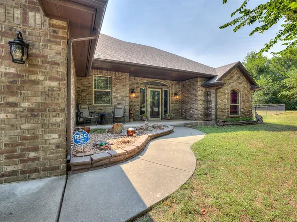 847 County Street 2978, Tuttle, OK 73089