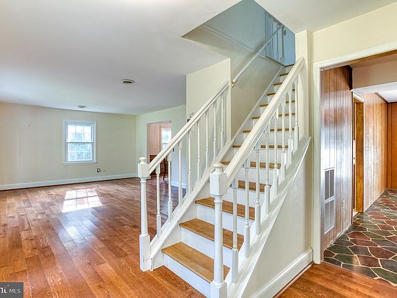 2nd image of 12394 Randle Ln