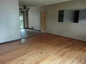 2nd image of 1261 N Meridian St