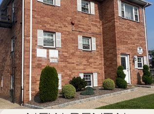 46 Washington Ave APT Q, Dumont, NJ 07628