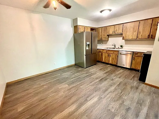 N114W16700 Crown Dr #6 — Photo 2