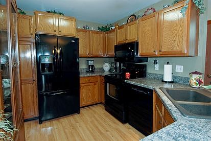 3rd image of 603 Pinewood Dr