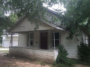 2116 N Roosevelt Ave, Springfield, MO 65803