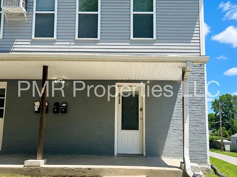 2731-2733 S 21st St — Photo 1