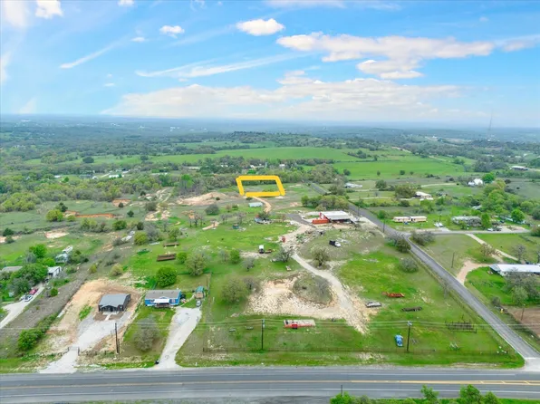 104 Windy Hill Ln, Springtown, TX 76082