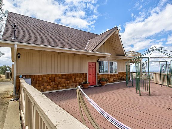 2nd image of 5874 Arbolada Dr