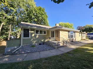3914 Lake Drive Ave N #3914, Minneapolis, MN 55422