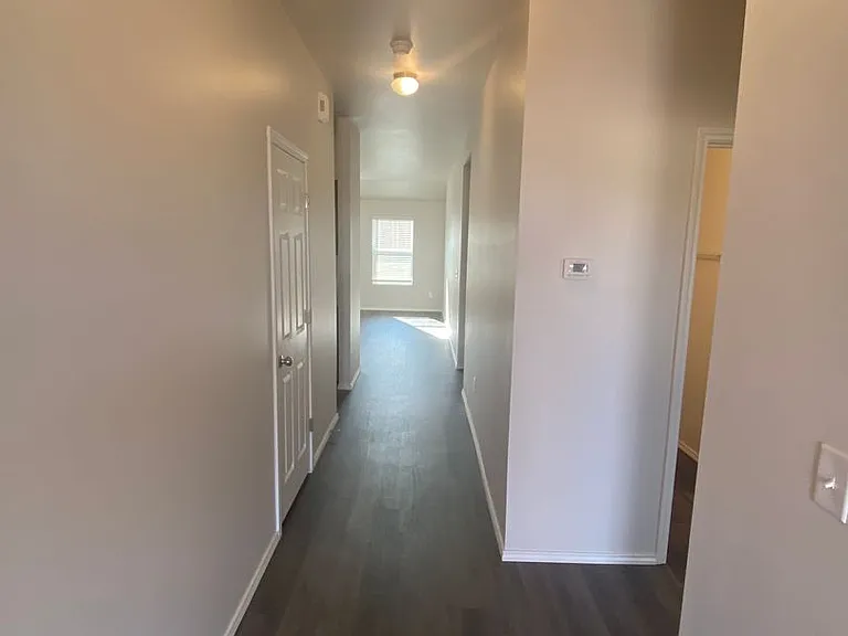 2027 Taylor St — Photo 4