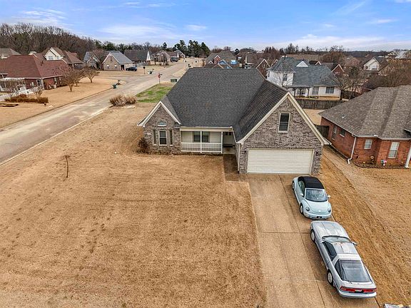 5th image of 220 Terry Rd