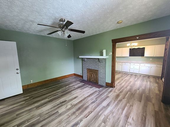 3rd image of 367 Mansion Ave
