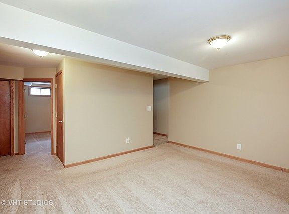 4th image of 235 Robin Ln