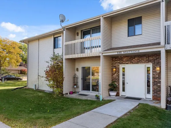 645 Westridge DRIVE #3, West Bend, WI 53095
