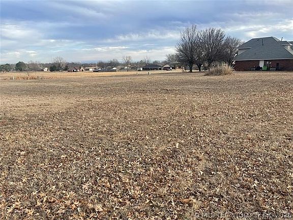 3rd image of Wilshire Rd