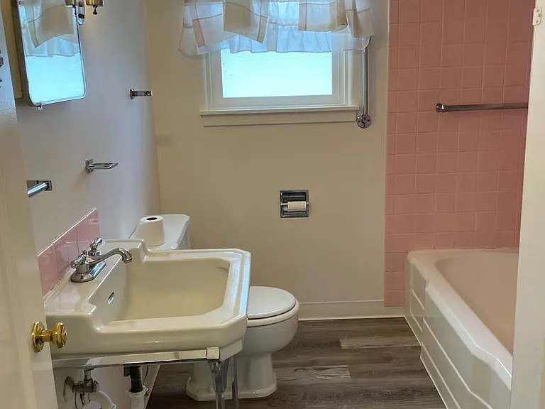 1018 S 31st Ave — Photo 6