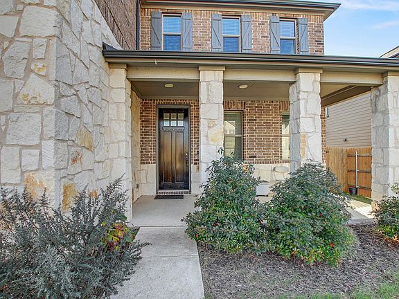 3rd image of 205 E Travers Stake Trl