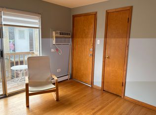 119 Cliff St APT 2E, Willow Springs, IL 60480