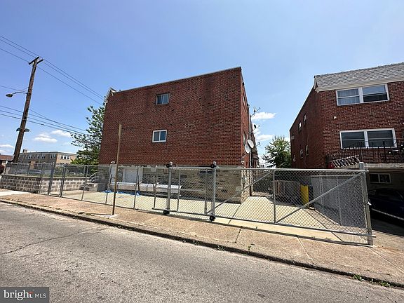 4th image of 1324 E Hunting Park Ave