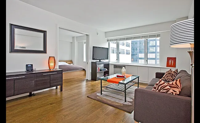 Rented by Douglas Elliman | media 17