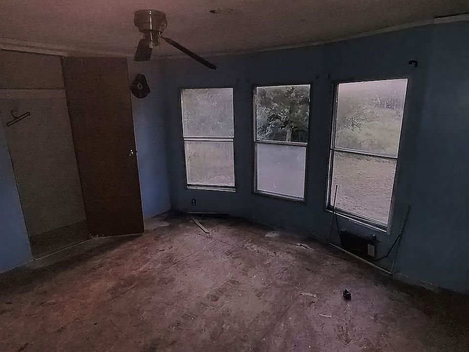 1st image of 206 Vines Dr