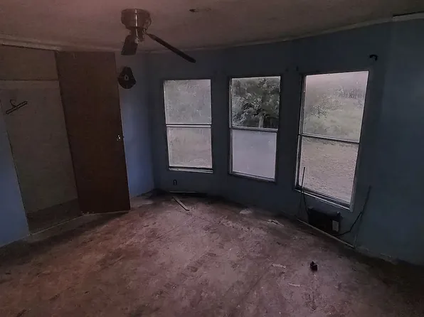 206 Vines Dr, Melbourne, AR 72556