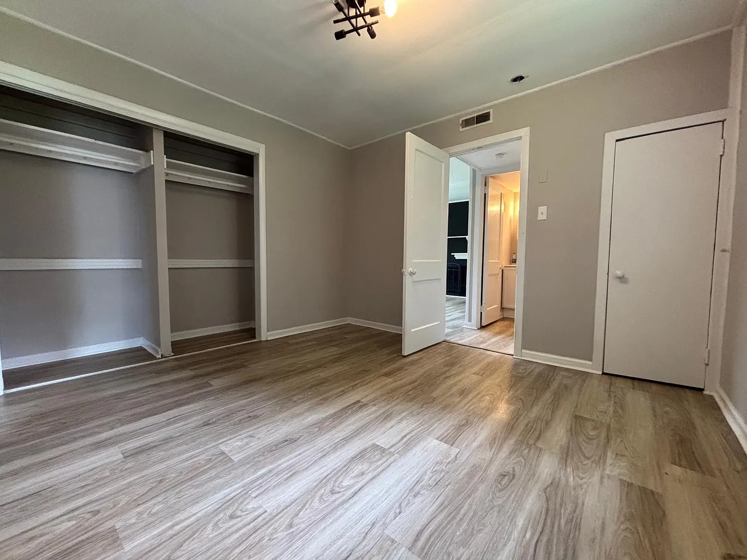 1 bed, 600 sqft, $850 — Photo 2