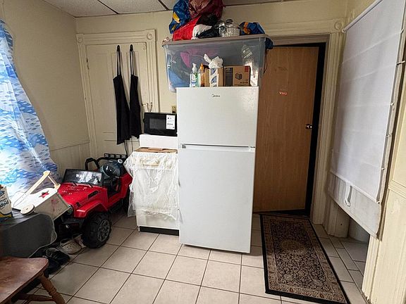 5th image of 1521 Van Vranken Ave