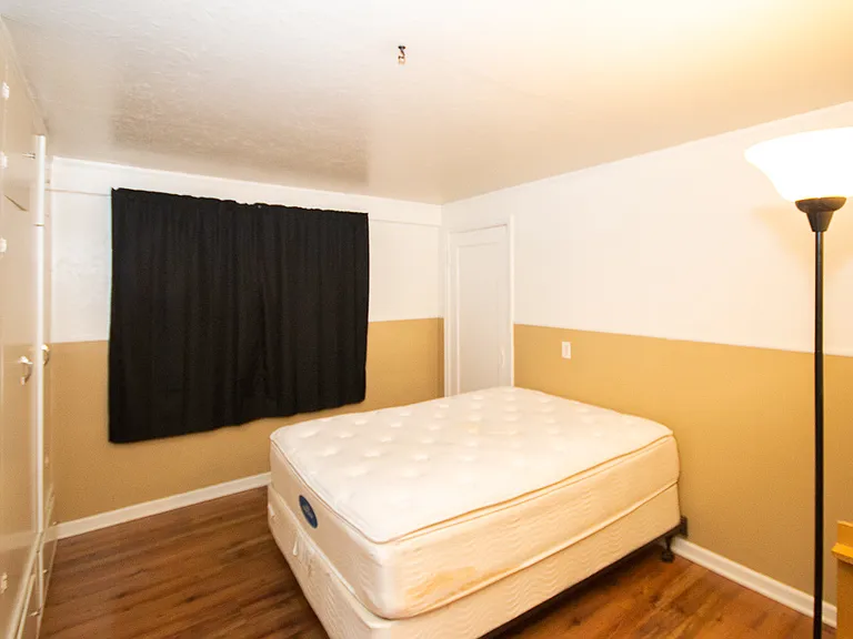 457 SW Washington Ave — Photo 10