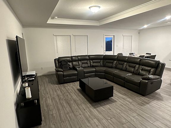 4th image of 5409 Calla Rd