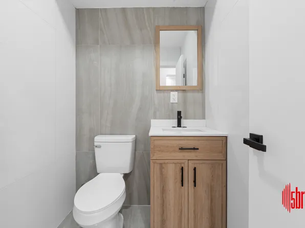 1116 Blake Avenue image 28 of 44