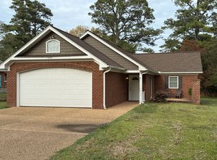 1527 Steuben Rd, Gloucester Point, VA 23062