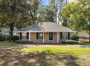 102 Orange Ave, Fairhope, AL 36532