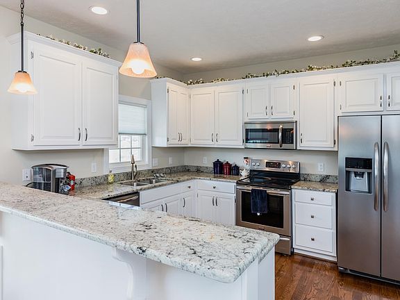2nd image of 35 Marble Dr