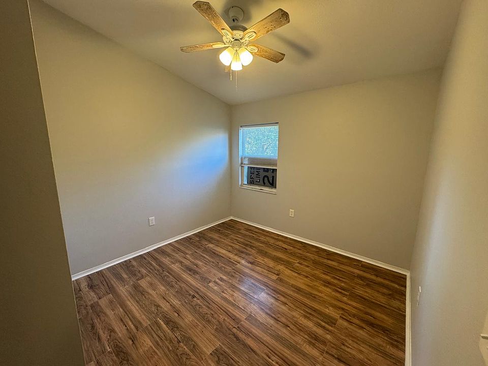 1st image of 1730 Lagoon Cir