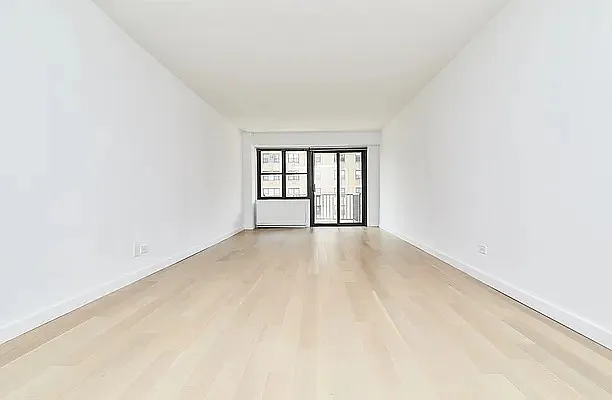 Living room, photo 2