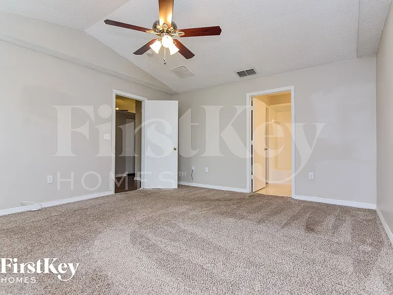 1719 Sandalwood Cir SW — Photo 9