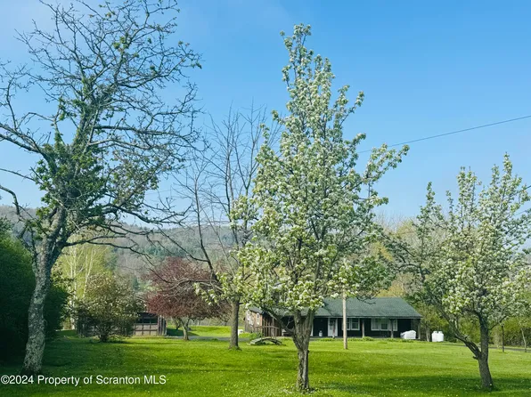 1590 State Route 4002, Mehoopany, PA 18629