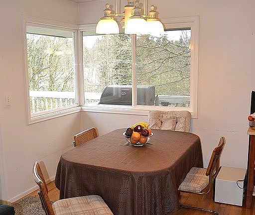 5th image of 1138 Bellevue Way SE