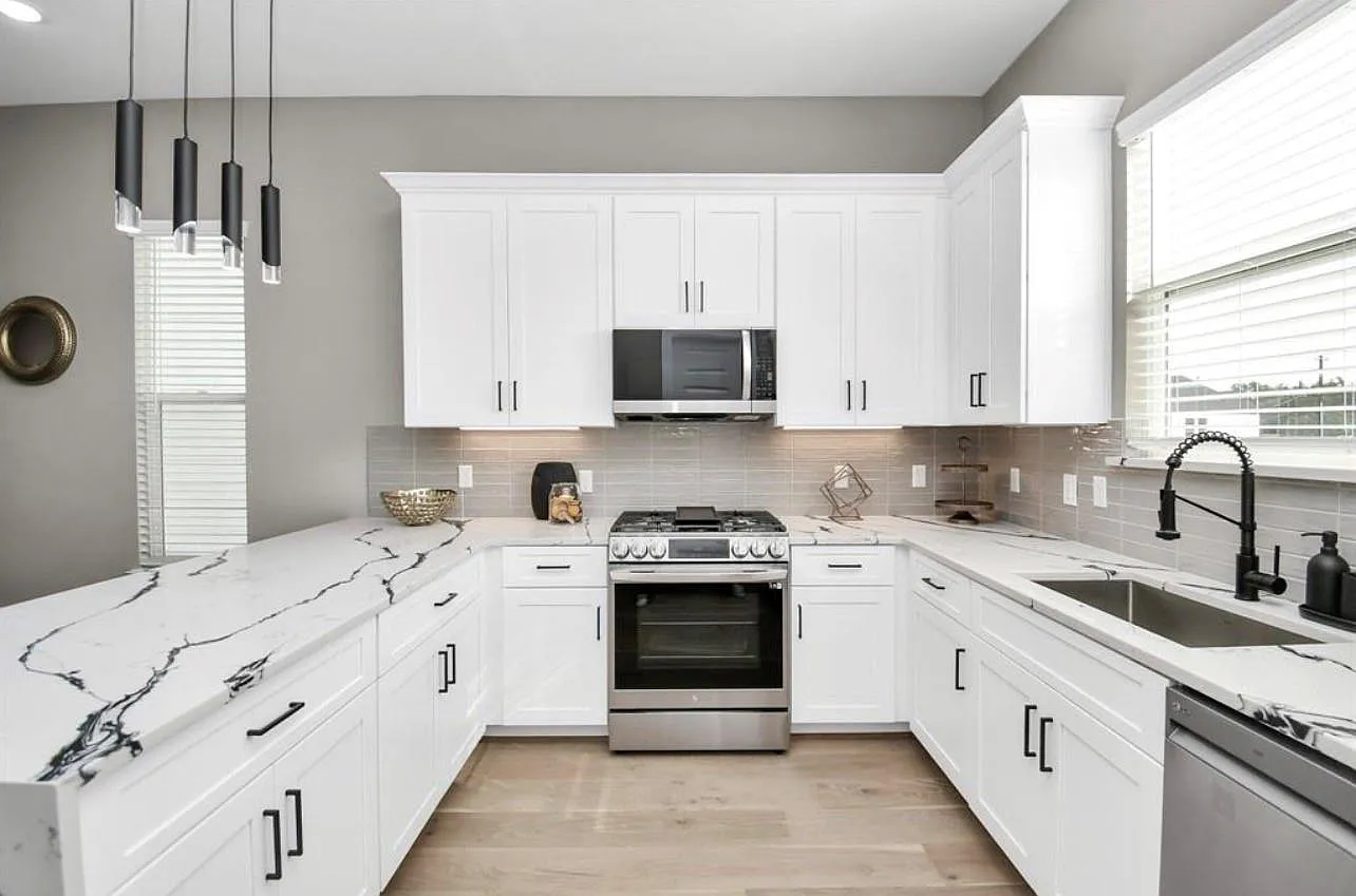 3 bed, 3.5 bath, 1828 sqft, $2,450 — Photo 1