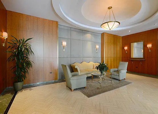 Sold by Warburg | media 1