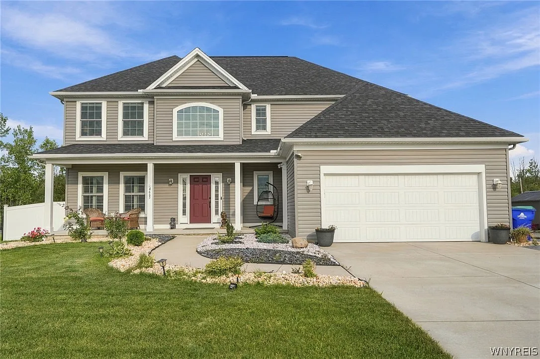4 bed, 2.5 bath, 3044 sqft, $4,000 — Photo 1