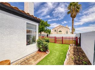 8000 Celebreeze Ct, Las Vegas, NV 89145