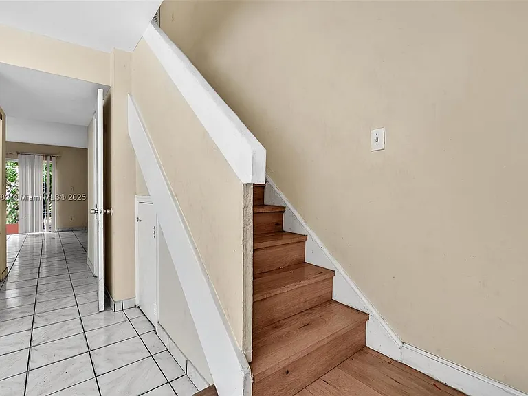 3750 SW 60th Ter #1 — Photo 6