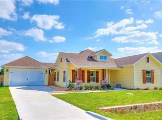 1426 Blue Bonnett Blvd, Gainesville, TX 76240