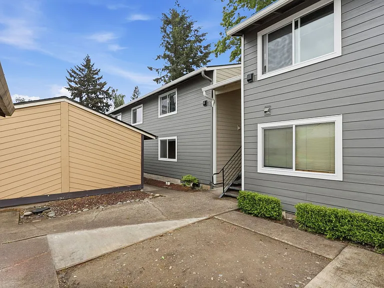 605 SE 121st Avenue Arzhanov #5 — Photo 2