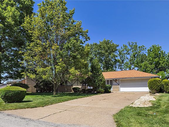 2nd image of 122 Northumberland Dr