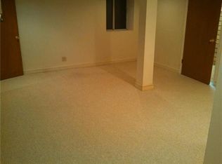 9 Rocky Glen Ct, Brookeville, MD 20833