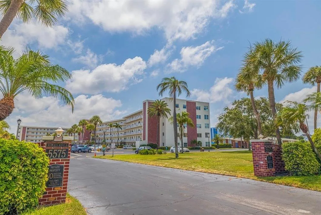 Building Photo - 5575 Gulf Blvd #329